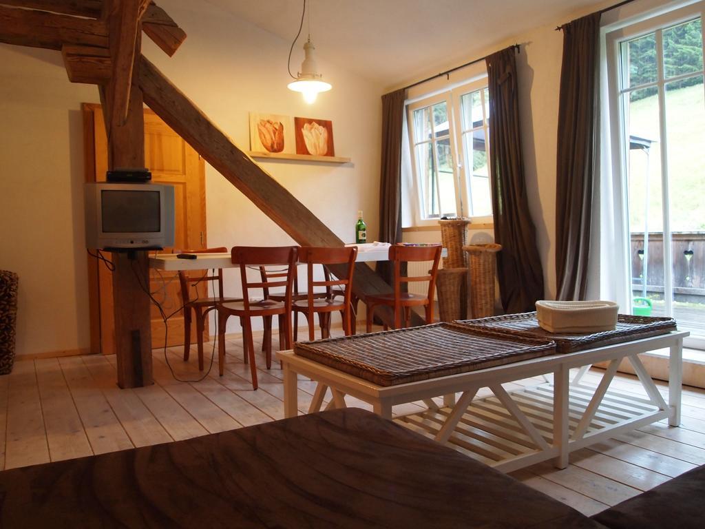 Landhof Schober Appartementen Weissbriach Room photo